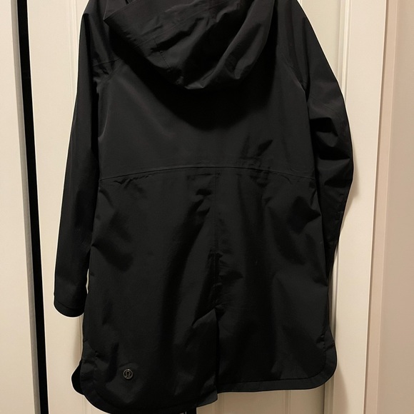 Lululemon Rain Jacket - Picture 6 of 8